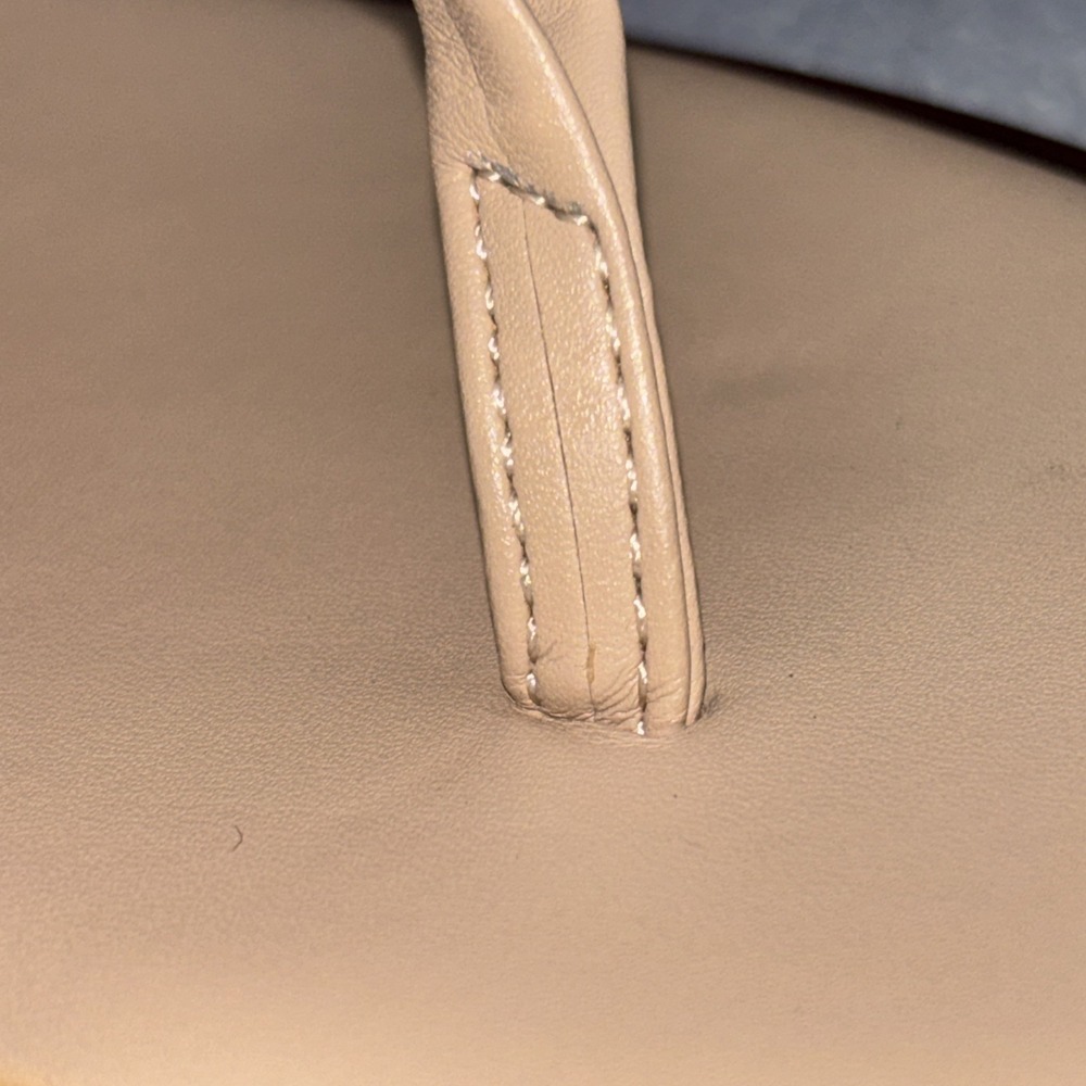 Dolce Vita Nude Thong T Strap Leather Flip Flops Gold Trim Women's 8.5 EC - Picture 14 of 16
